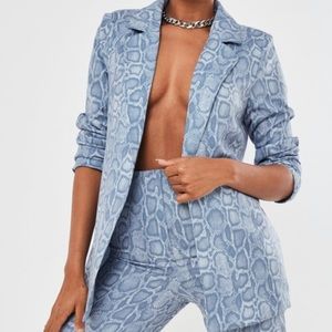 Misguided Blue Snake Print  blazer